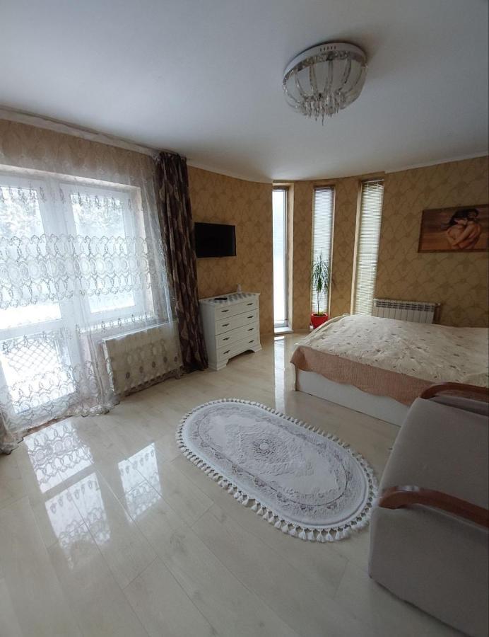 Апартамени 1 Кімнатна Суховоля Apartment Truskavets Exterior photo